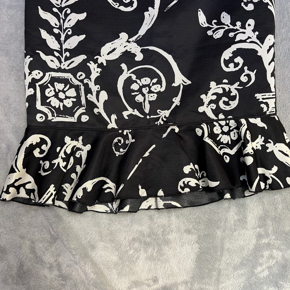 White House Black Market Pencil Skirt Size 2 Black White Floral Print - Picture 8 of 11